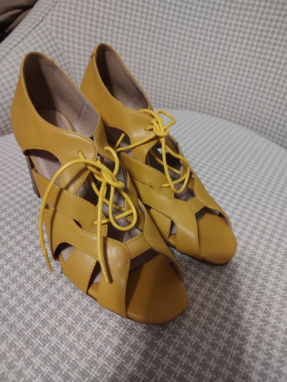 Women’s Yellow Lace-Up Peep-Toe Heels